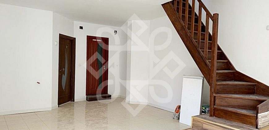 Apartament ultracentral cu 3 camere de vanzare in Oradea
