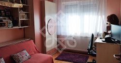 Apartament cu 3 camere, decomandat in cartierul Velenta, Oradea
