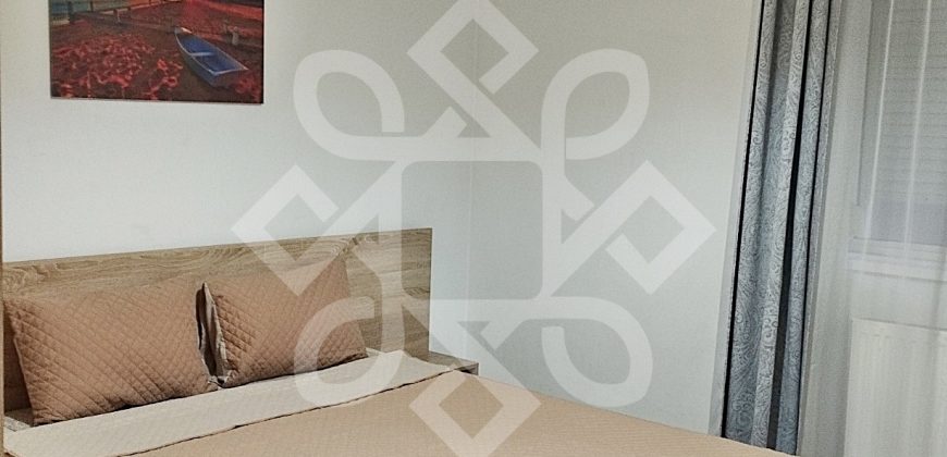 Apartament cu 3 camere de inchiriat, zona Prima Nufarul, Oradea