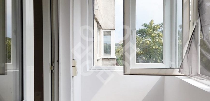 Apartament spatios cu 3 camere de vanzare, Lacul Rosu, Oradea