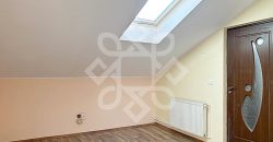 Apartament ultracentral cu 3 camere de vanzare in Oradea