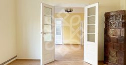 Casa cu 2 camere la curte comuna, ultracentral in Oradea