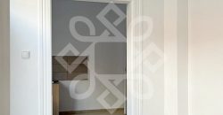 Casa cu 2 camere la curte comuna, ultracentral in Oradea