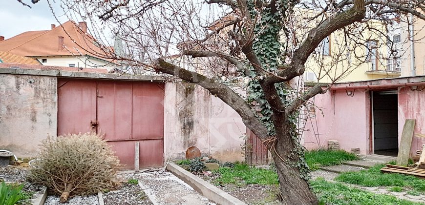 Apartament la casa cu 4 camere, ultracentral in Oradea