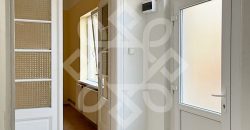 Casa cu 2 camere la curte comuna, ultracentral in Oradea