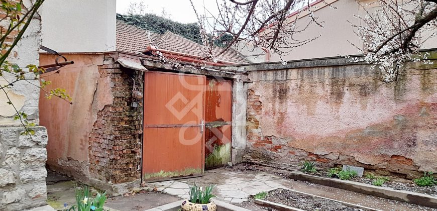 Apartament la casa cu 4 camere, ultracentral in Oradea