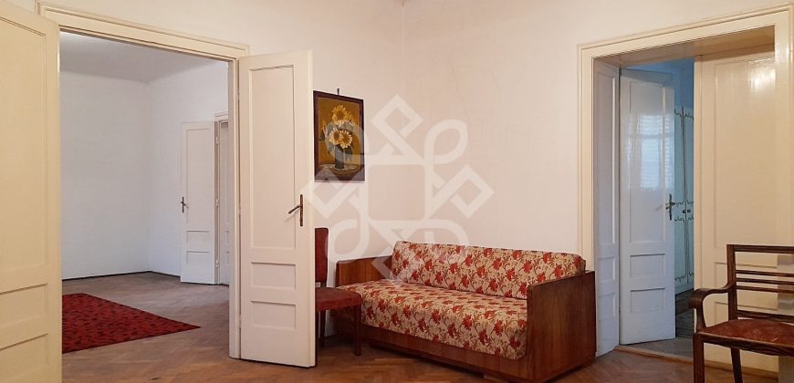 Apartament la casa cu 4 camere, ultracentral in Oradea