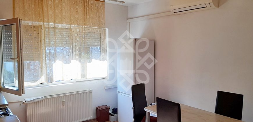 Apartament cu 2 camere decomandat in Nufarul, Oradea