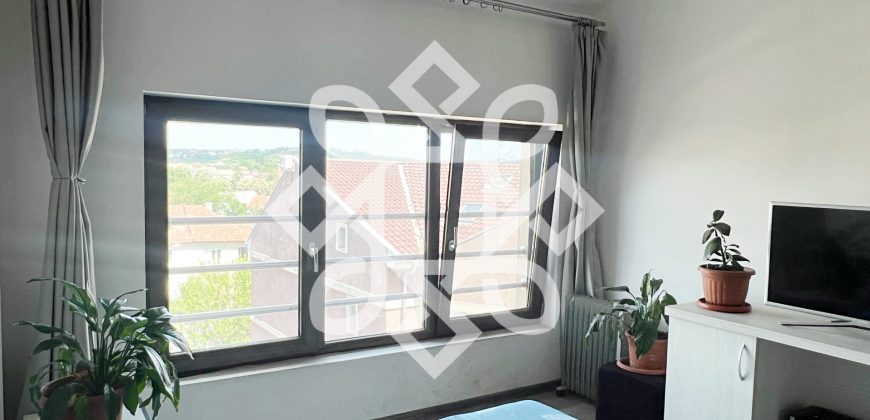 Apartament cu 2 camere de închiriat, în Cantemir