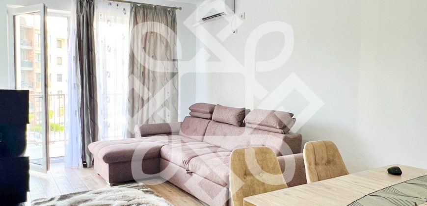 Apartament decomandat cu 3 camere de inchiriat, în Prima Universității