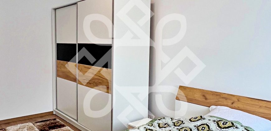 Apartament decomandat cu 3 camere de inchiriat, în Prima Universității