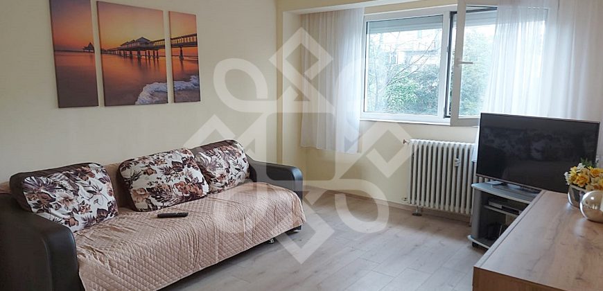 Apartament cu 3 camere, decomandat, zona Calea Aradului