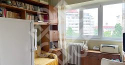 Apartament cu 4 camere de vanzare pe Bulevardul Dacia