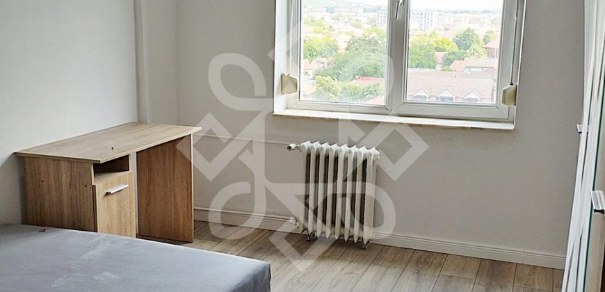 Apartament cu 4 camere de vanzare in Cantemir
