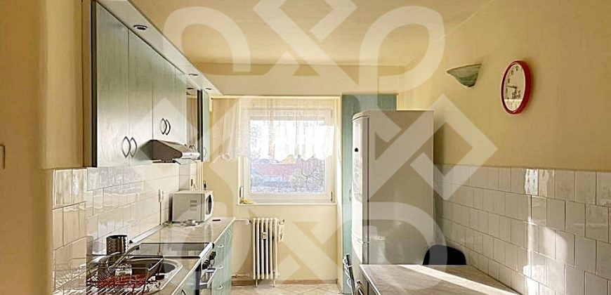 Apartament cu 3 camere, decomandat, zona Calea Aradului