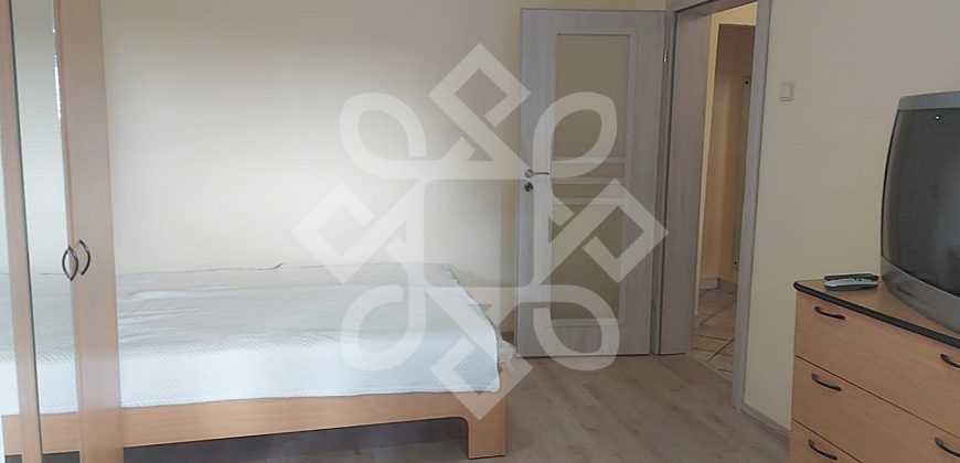 Apartament cu 3 camere, decomandat, zona Calea Aradului