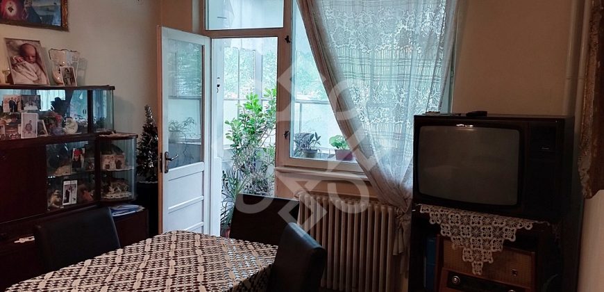 Apartament cu 3 camere, semidecomandat in Rogerius