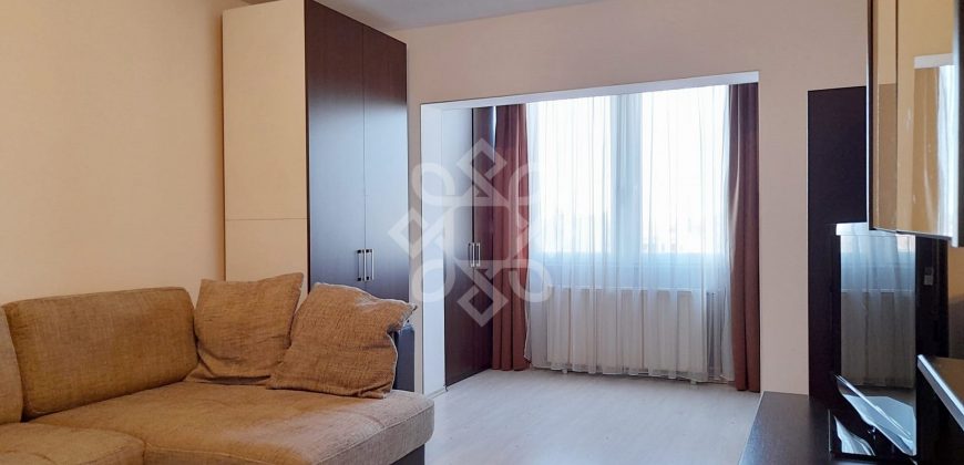 Apartament cu 3 camere tip PC in zona centrala din Oradea