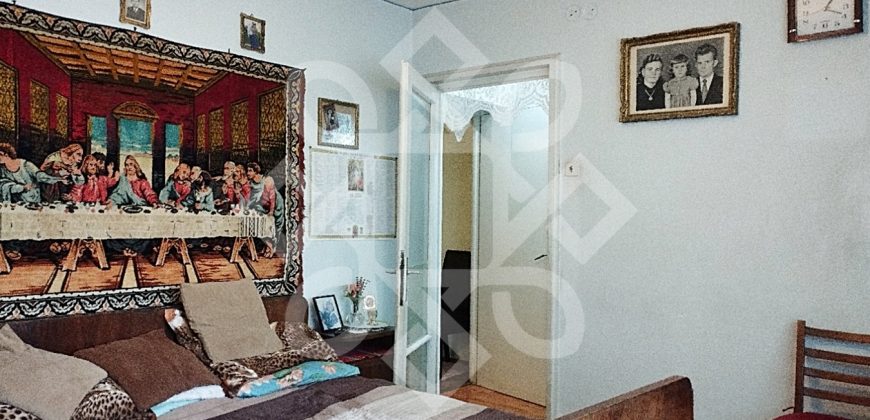 Apartament cu 3 camere, semidecomandat in Rogerius