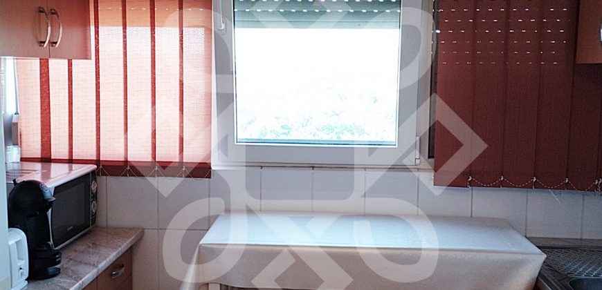 Apartament cu 3 camere de vanzare in Rogerius