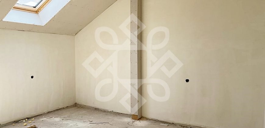 Casa noua cu 8 dormitoare de inchiriat in Paleu