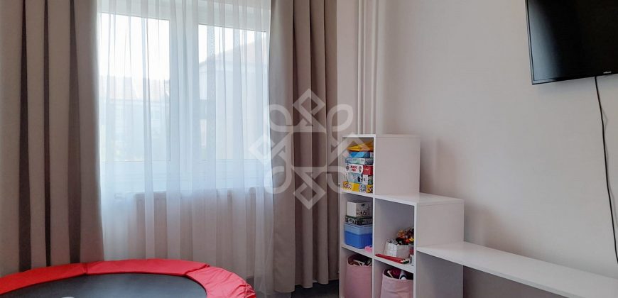 Apartament cu 3 camere tip PC in zona centrala din Oradea