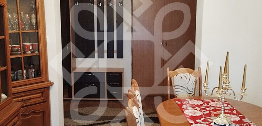 Apartament cu 3 camere de vanzare in Rogerius