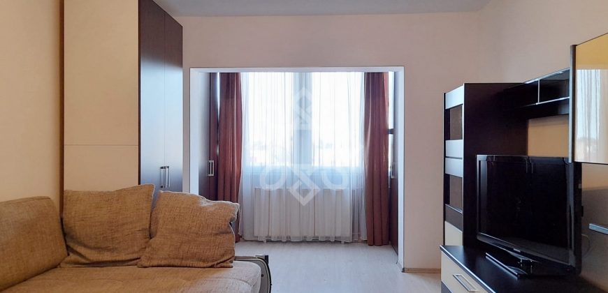 Apartament cu 3 camere tip PC in zona centrala din Oradea
