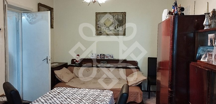 Apartament cu 3 camere, semidecomandat in Rogerius