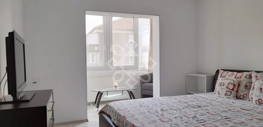 Apartament cu 3 camere tip PC in zona centrala din Oradea