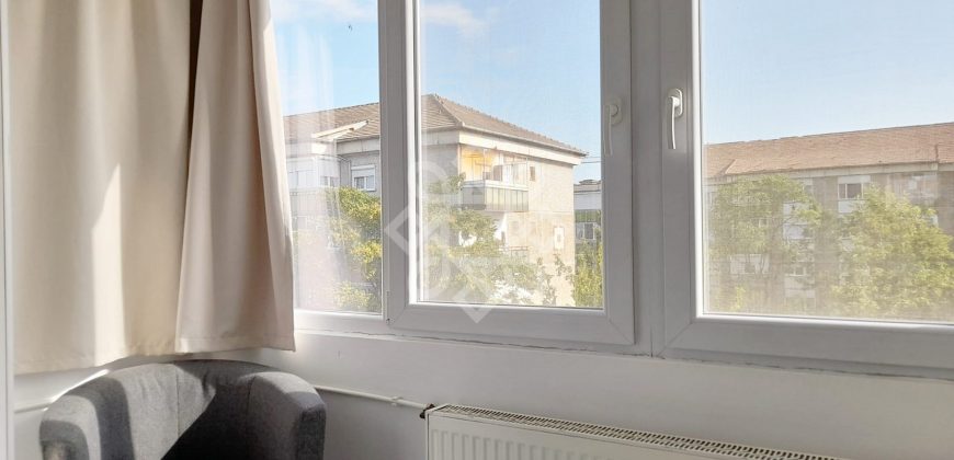 Apartament cu 3 camere tip PC in zona centrala din Oradea