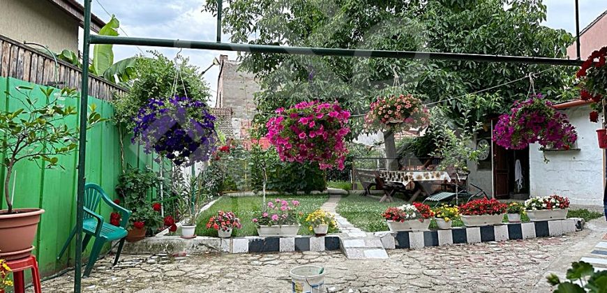 Casa cu teren de vanzare ultracentral in Oradea