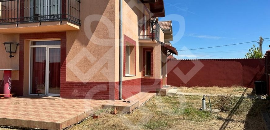Casa cu 4 camere de inchiriat in Paleu