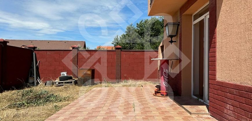 Casa cu 4 camere de inchiriat in Paleu