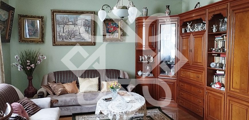 Casa la curte comuna, zona centrala in Oradea