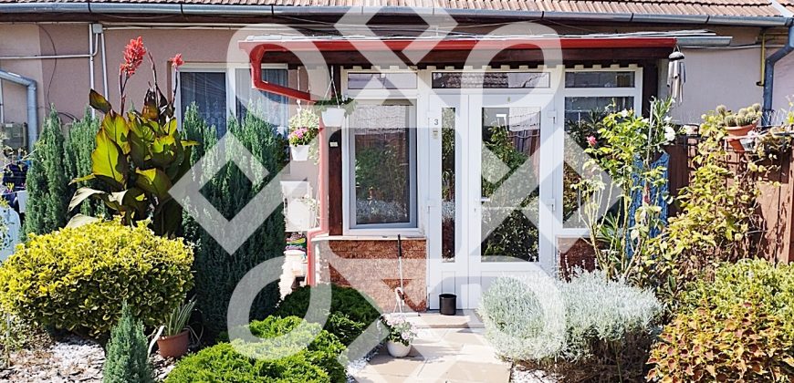 Casa la curte comuna, zona centrala in Oradea