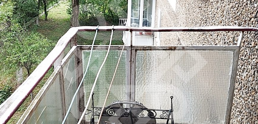 Apartament cu 3 camere, etaj intermediar in Rogerius