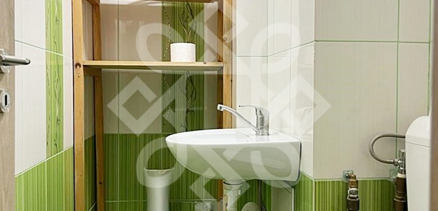 Apartament cu 3 camere de inchiriat in zona Decebal