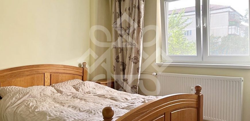 Apartament cu 3 camere de inchiriat in zona Decebal