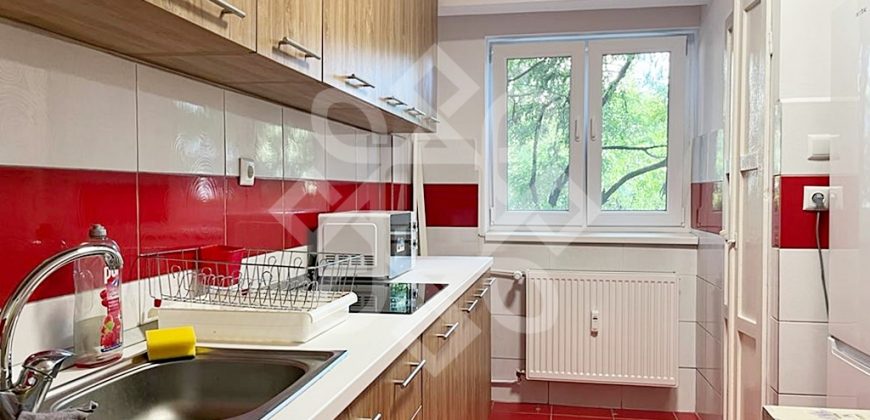 Apartament cu 3 camere de inchiriat in zona Decebal