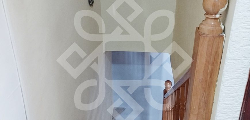 Casa cu 4 camere la curte comuna, zona ultracentrala