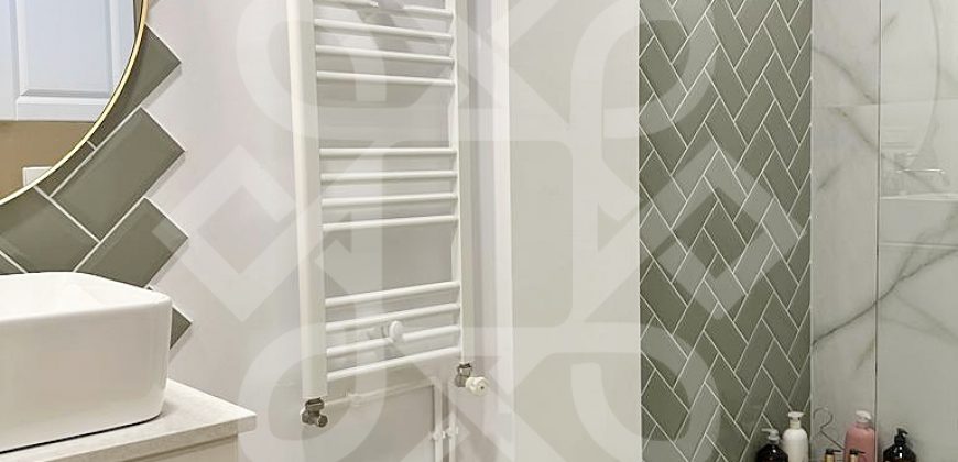 Apartament de lux cu 4 camere de vanzare in Sanmartin