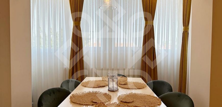 Apartament de lux cu 4 camere de vanzare in Sanmartin