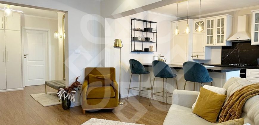 Apartament de lux cu 4 camere de vanzare in Sanmartin