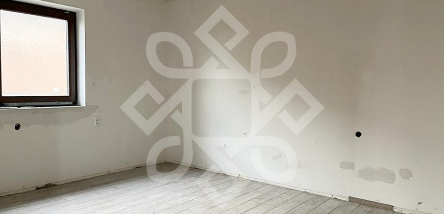 Casa noua cu 8 dormitoare de inchiriat in Paleu