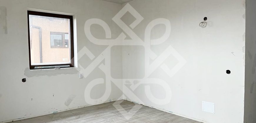 Casa noua cu 8 dormitoare de inchiriat in Paleu