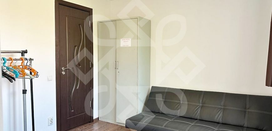 Apartament ultracentral la casa si curte proprie de inchiriat