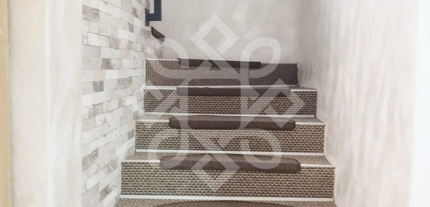 Casa cu 4 camere de inchiriat in Cartierul Lotus Sanmartin