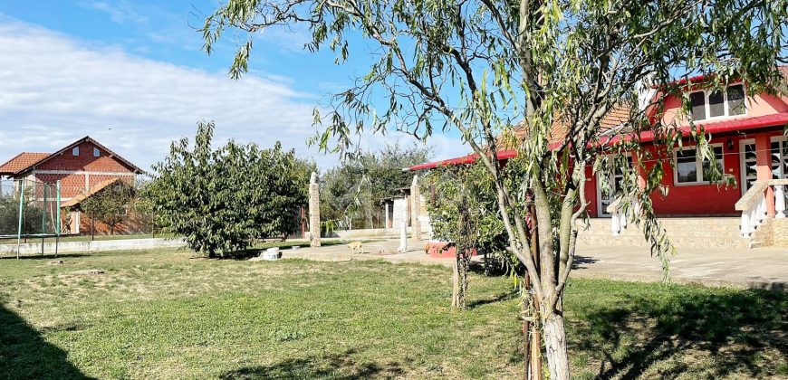 Casa cu 5 camere de vanzare in Girisu de Cris, Bihor