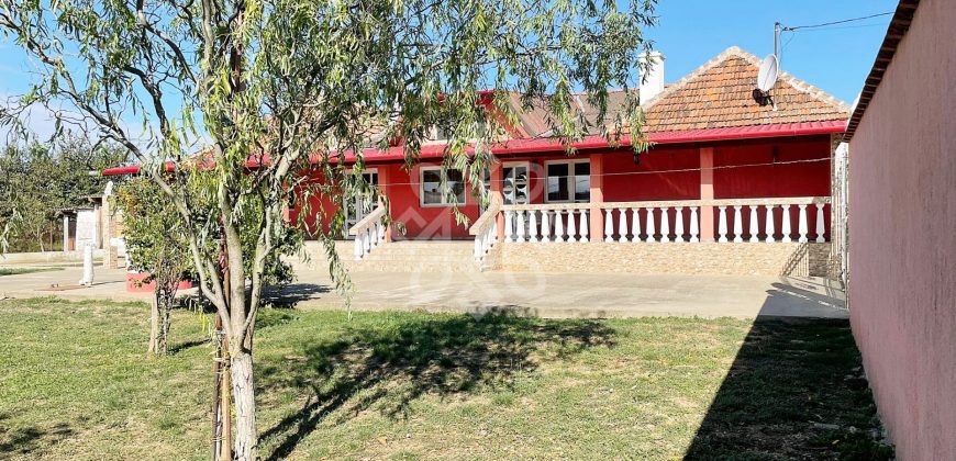 Casa cu 5 camere de vanzare in Girisu de Cris, Bihor